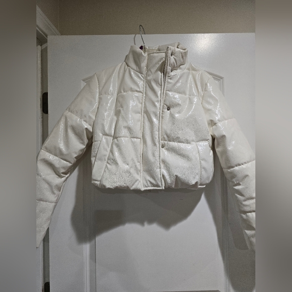 Two puffer jackets - Picture 6 of 6